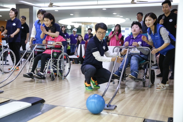 지난 14일 성수동 KB볼링센터에서 개최된‘제1회 서울특별시 발달장애인 어울림 볼링대회’