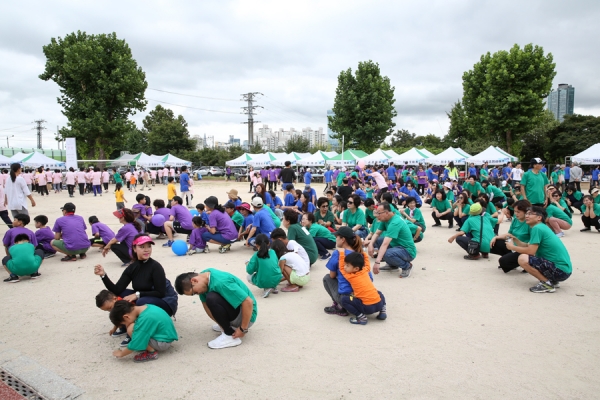 지난 15일 행당중학교에 개최한 ‘성동구 아파트 공동체 한마음 체육대회’