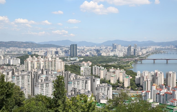 성동구는 서울시 자치구별 생산규모를 평가하는 GDRP에서 전년 대비 7.0%의 서울시 자치구 중 1위의 경제성장률을 기록했다.
